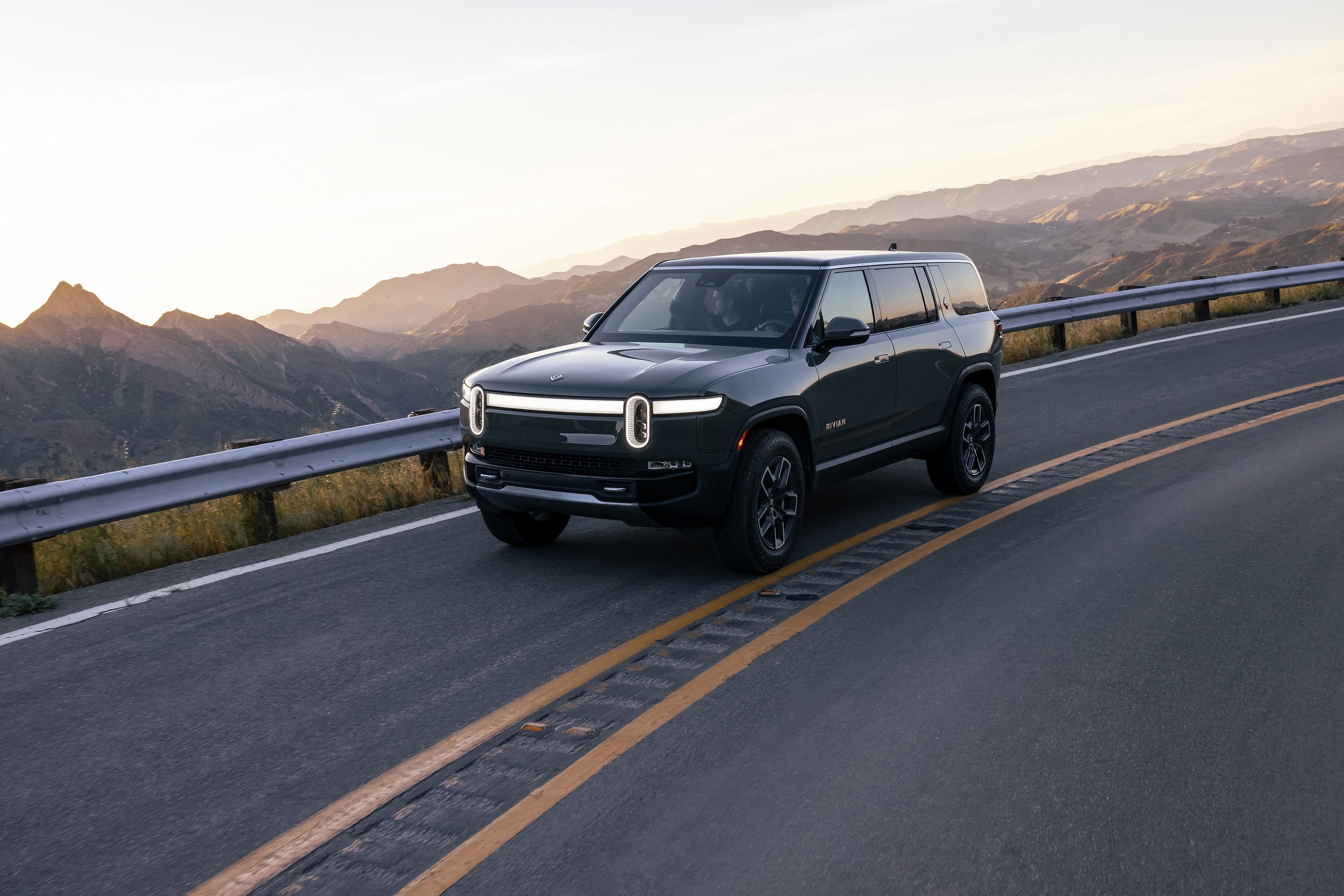 SUV برقی ساخت شرکت Rivian